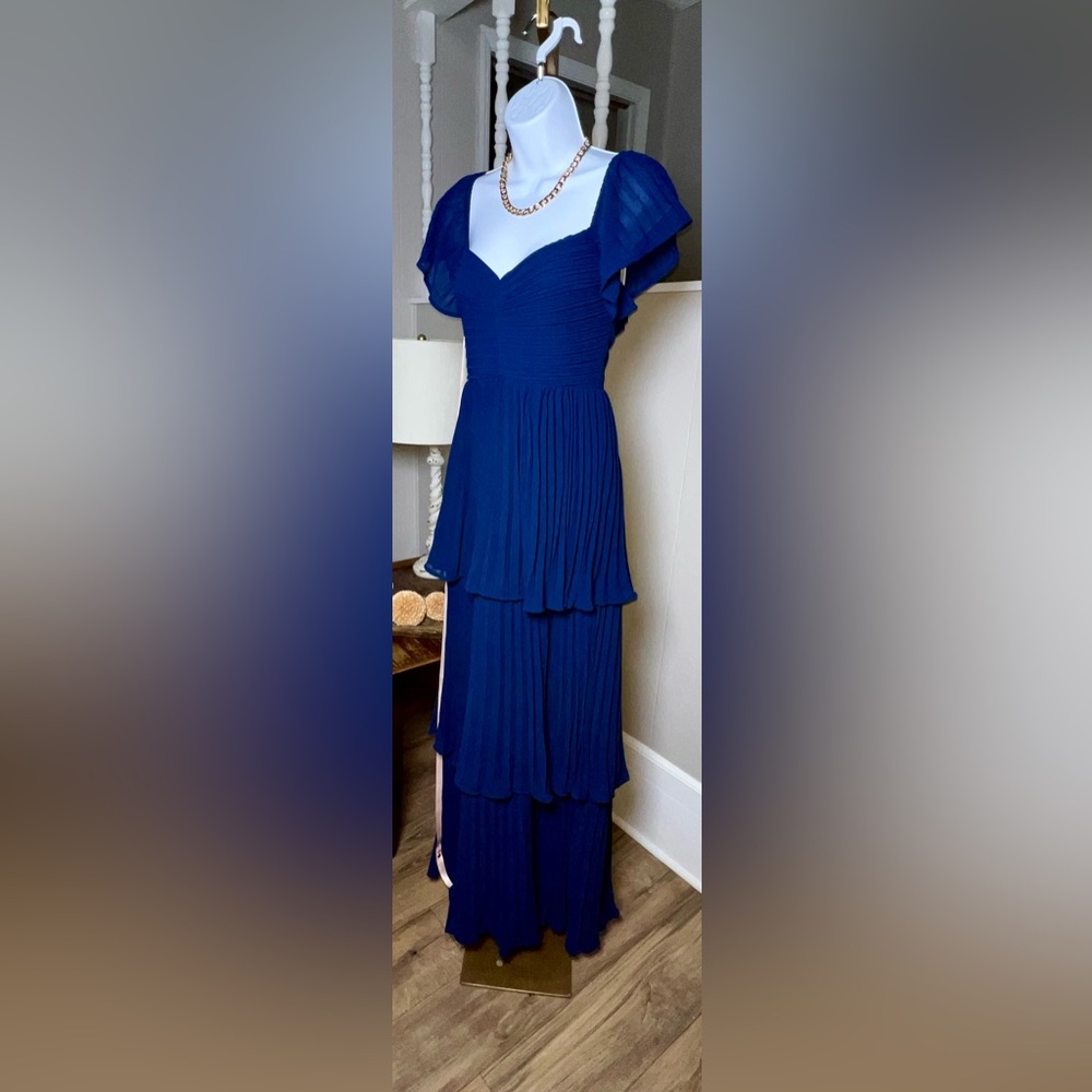 Lulus Size Medium Maxi Dress in Navy Blue with tiered skirt and bow back
